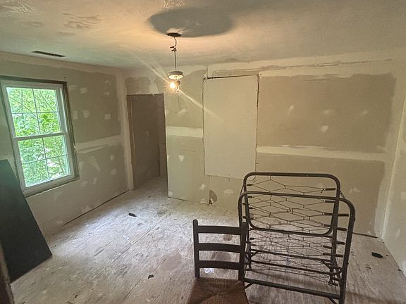 5th image of 1501 Hatcher Hollow Rd
