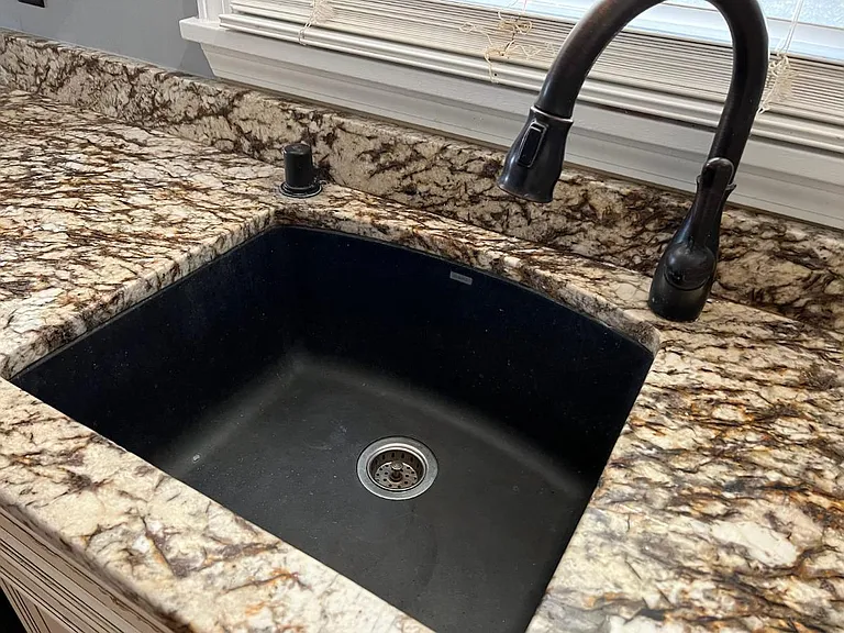 1502 Lynn Way — Photo 16