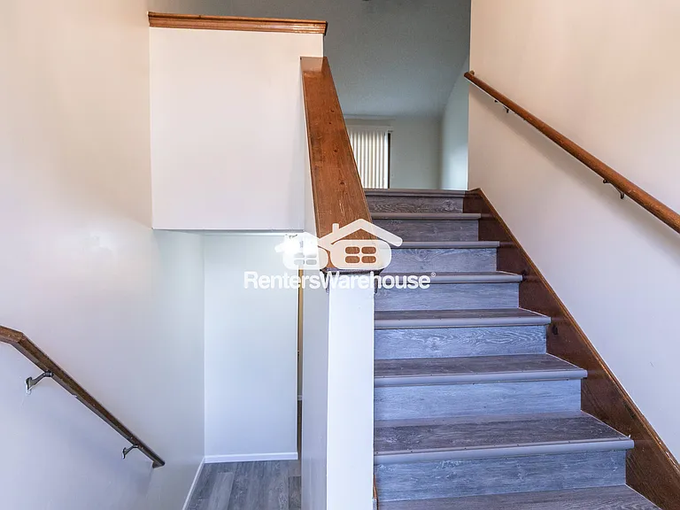 1500 Galway Ct — Photo 2