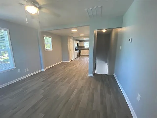 1072 S Barksdale St — Photo 9