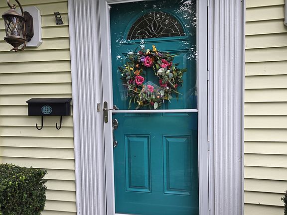 2nd image of 3351 Main Street