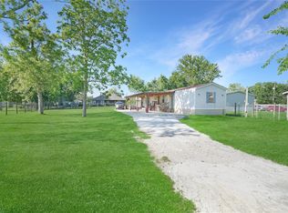 639 Reuben White Dr, Crosby, TX 77532