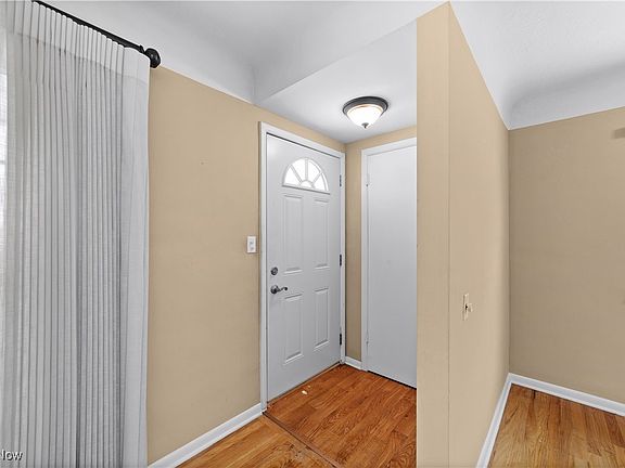 3rd image of 6597 Queens Park Ave