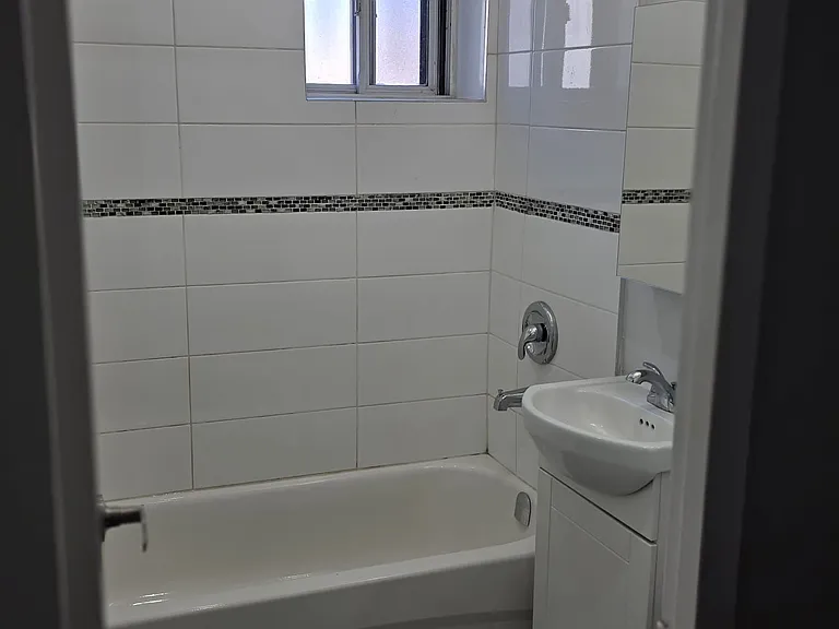 1309 Wilson Ave #504 — Photo 6