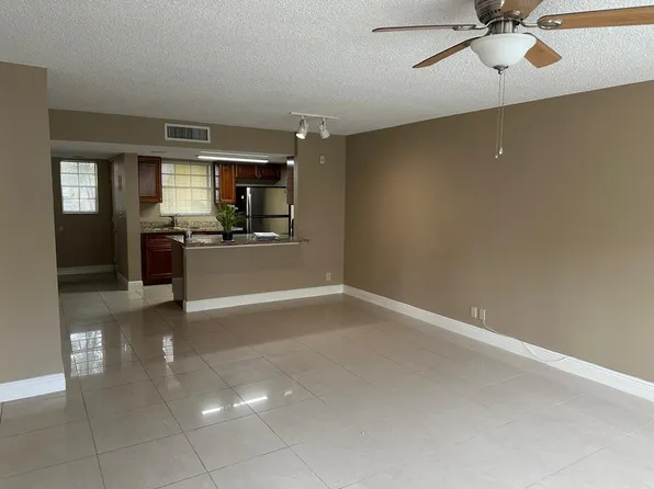 6283 La Costa Dr APT D, Boca Raton, FL 33433