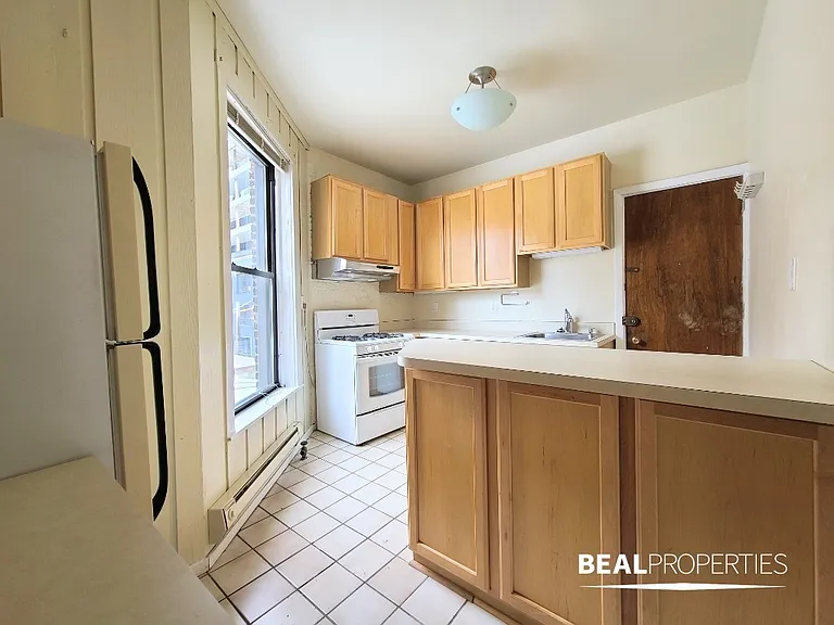 1216 N Dearborn St #B2 — Photo 4