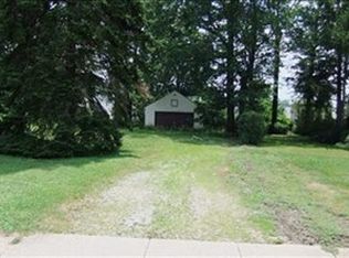 29306 Edgewood Dr, Willowick, OH 44095