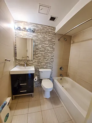 Rented by Astoria Realty | media 8