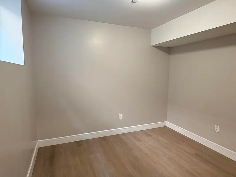 393 Philip Ave #2 — Photo 4