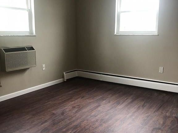 4th image of 4505 Forest Trl APT 7