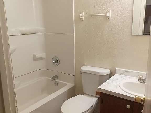 5th image of 1050 Plaza Ct S #14