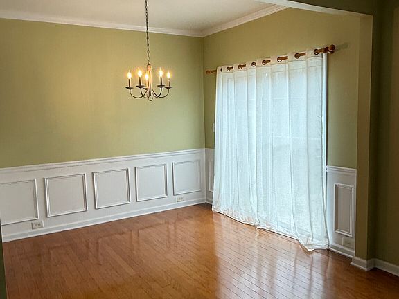 4th image of 1600 Gardner Park Dr