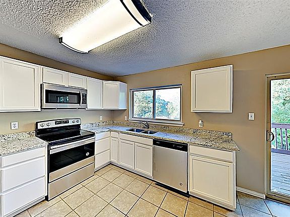 2nd image of 5 Brook Creek Ct