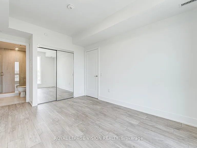 858 Dupont St #716 — Photo 13