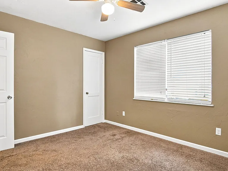 4705 S Hudson Ave — Photo 14