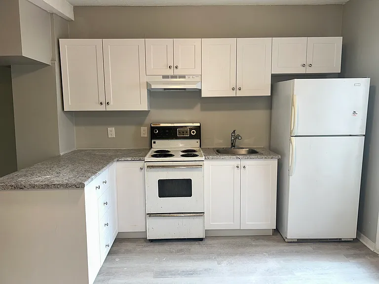 50 Bruyere St #5 — Photo 4