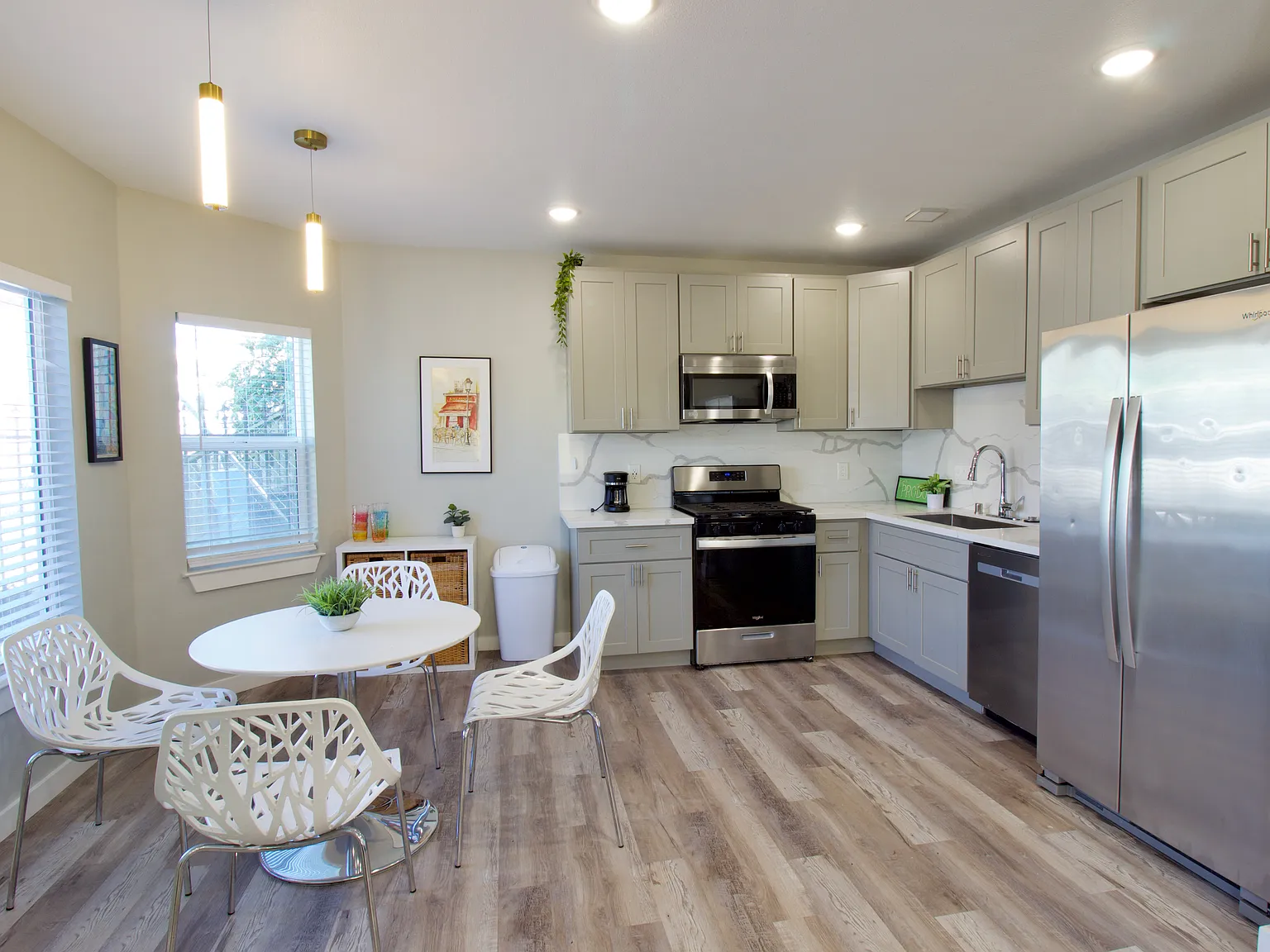 6 bed, 4.5 bath, $1,150 — Photo 4