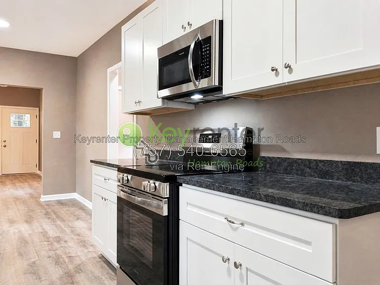 4909 Killam Ave — Photo 12