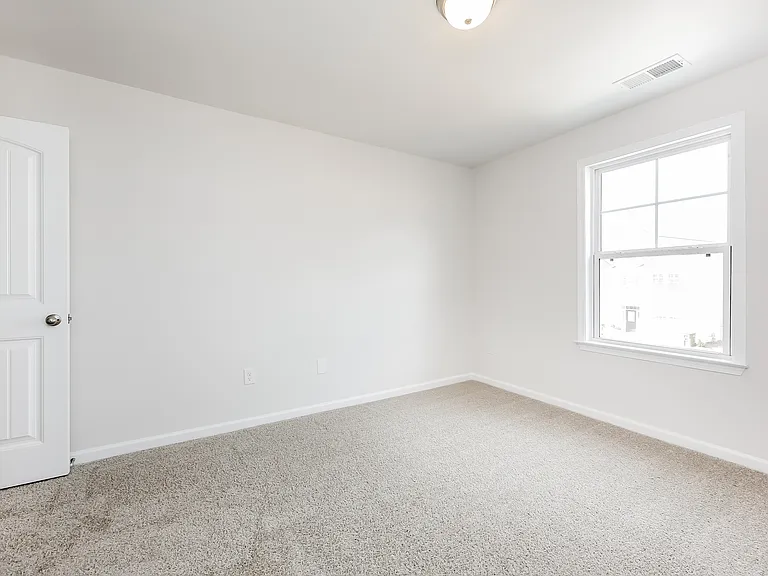 151 Highland Park Ct — Photo 13