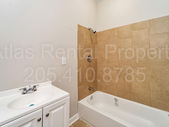 4th image of 3205 29th St