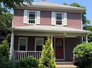113 Mawney St, East Greenwich, RI 02818