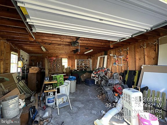 5th image of 1621 Hyndman Rd
