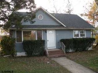 19 E Bay Ave, Manahawkin, NJ 08050