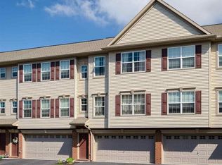 6323 Creekbend Dr, Mechanicsburg, PA 17050