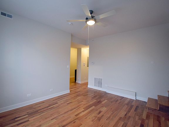 3rd image of 3802 W Montrose Ave #201
