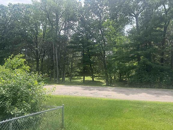 3rd image of 6130 WAZEECHA AVENUE