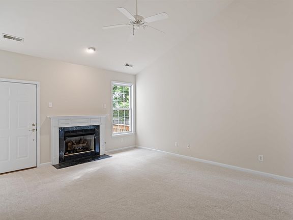 4th image of 103 Running Fox Ln