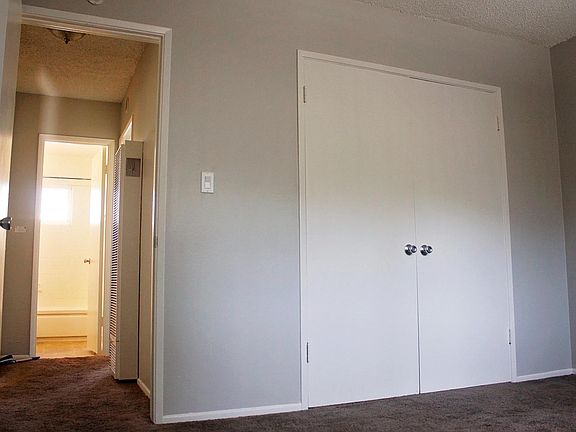 4th image of 21100 Pioneer Blvd APT 1
