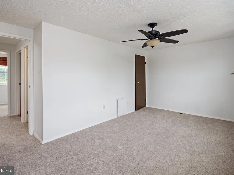 21 Valley Park Ct — Photo 17