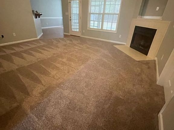 4th image of 4417 Goldenrod Ct