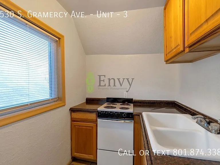 2530 S Gramercy Ave #3 — Photo 3