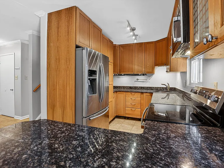 11306 Geddys Ct — Photo 7