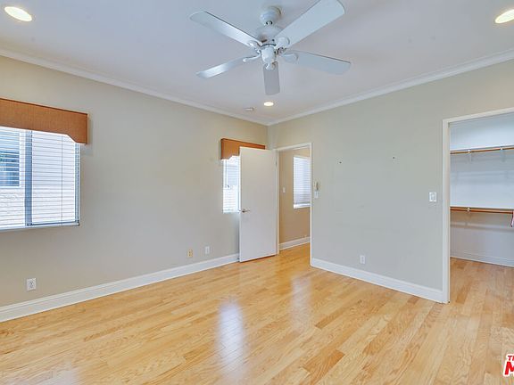 2nd image of 6335 W 85th Pl