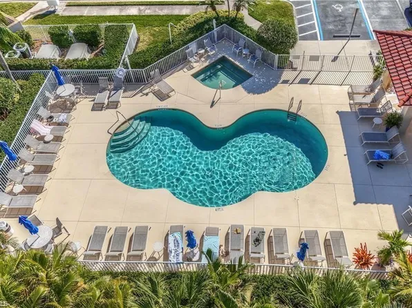 2770 Cypress Trace Cir #2423R, Naples, FL 34119