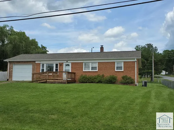 12 Spruce Ct, Bassett, VA 24055