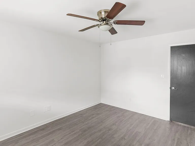 3200 Hillside Ave — Photo 69