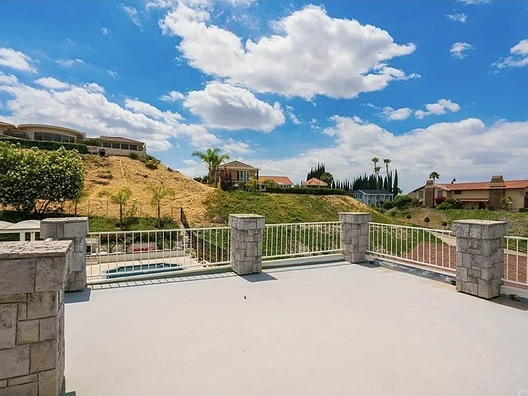 1509 Hollencrest Dr — Photo 29