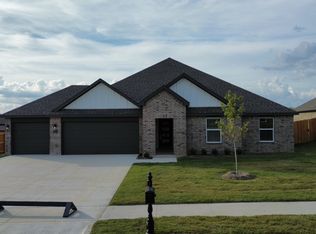 7311 E Oakridge Ct, Broken Arrow, OK 74014