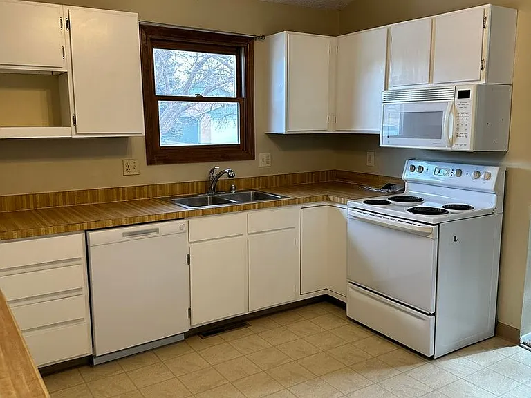 4412 Ontario Ave — Photo 11
