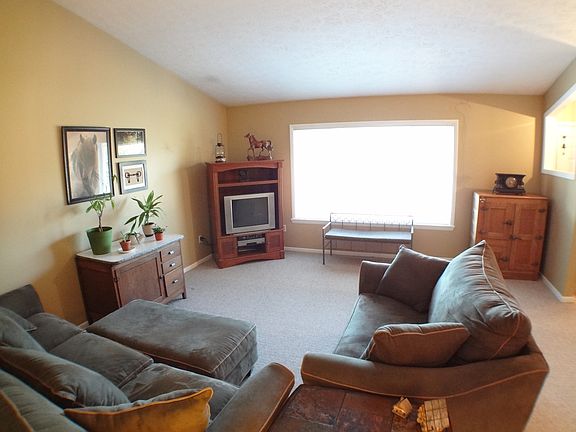 5th image of 11912 Creekside Ln