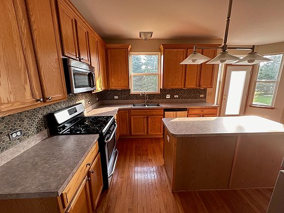5th image of 1860 Apple Valley Dr