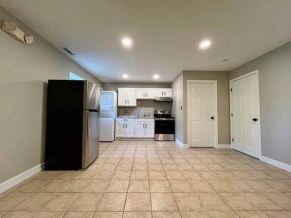 3rd image of 1503 Edgely Rd APT C