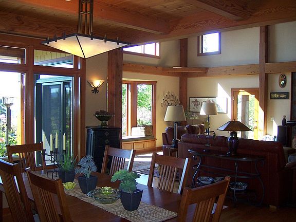 Dining to living rm.