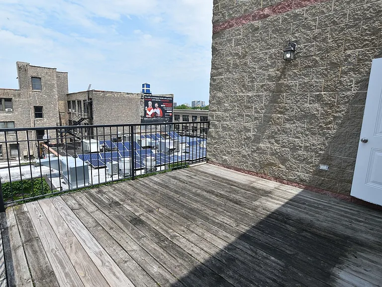 5140 N Clark St — Photo 22