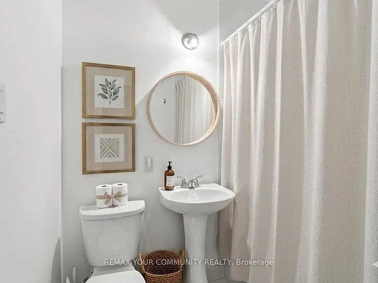 186 Roslin Ave — Photo 8