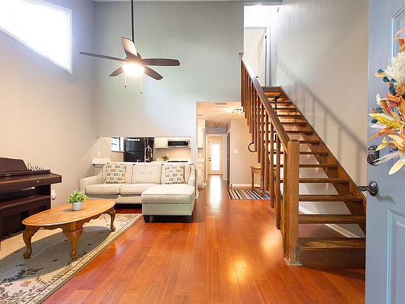 5th image of 114 Whetherbine Way W